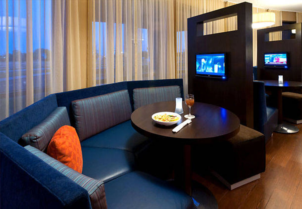 Courtyard By Marriott Alexandria Hotel Room photo